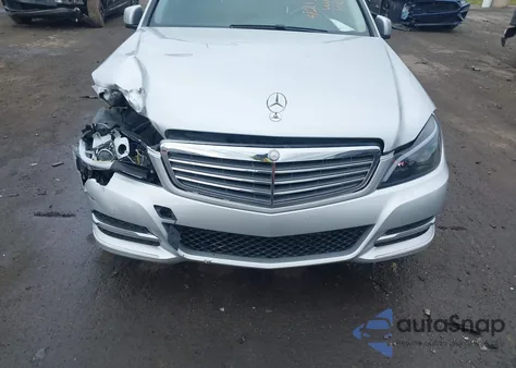 2014 Mercedes-Benz C 300 Luxury 4Matic/Sport 4Matic from USA, damaged, VIN WDDGF8AB4EG227658